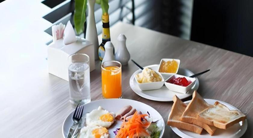 B2 South Pattaya Premier Hotel מראה חיצוני תמונה